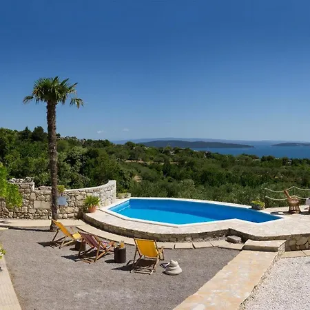 Holiday home House In With Large Terrace And Mountain View