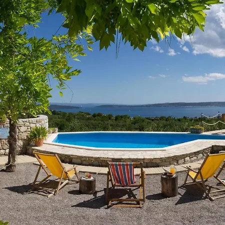 House In With Large Terrace And Mountain View Holiday home