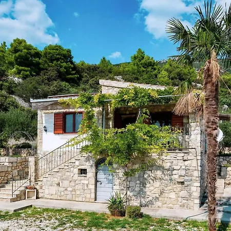 Holiday home House In With Large Terrace And Mountain View Kastel Luksic